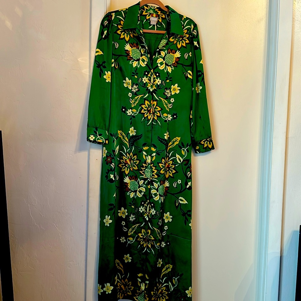 CHICO’s Maxi shirt dress. Silk damask. size 1.5 button down long dress.